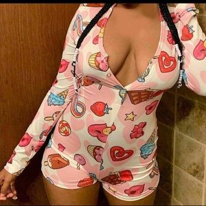 Ladies onesie 😍 last one!!